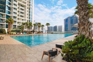 Sleek Home in Business Bay with Panoramic Views