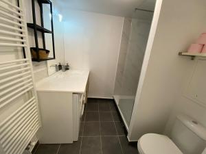 Blue By Dream Apartments