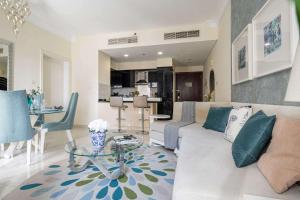 Frank Porter - DAMAC Maison Mall Street