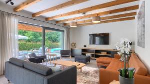 Modern villa Fritula with pool in Vizinada