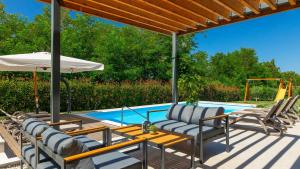 Modern villa Fritula with pool in Vizinada