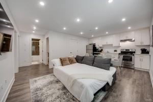 Modern 2Bed Suite Near Capilano Bridge & Trails