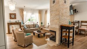 Beautiful Villa Torre III with sauna in Tar