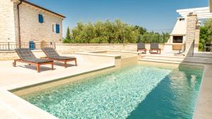 Beautiful Villa Torre III with sauna in Tar