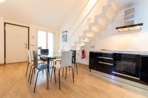 I-Host Apartment - Ticinese 107