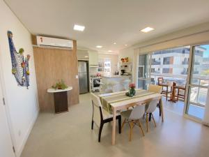 2 Suítes 200m da Praia Jurere Florianópolis