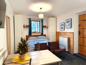 Hideaway Apartments - Ski Sauze dOulx and the Via Lattea