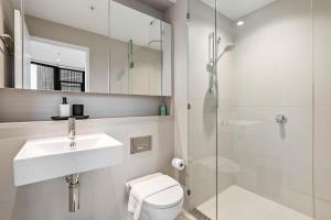 Skyline Luxe Residence- City Views, Free Parking