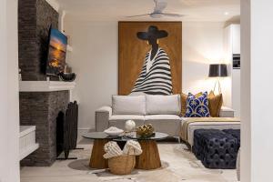 Clifton YOLO Spaces - Clifton Petite Villa