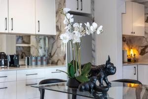 Clifton YOLO Spaces - Clifton Petite Villa