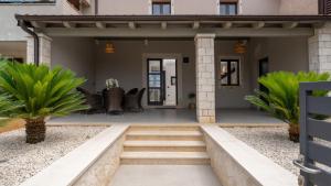 Modern villa Molindrio with pool in Porec