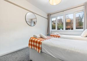 Modern 3BR House - Sleeps 6 - Ideal for Families & Professionals