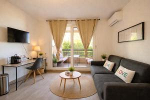 T2, swimming pool, Tennis MC