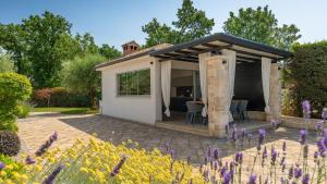 Villa Marchi with 3 bedrooms and pool in Vizinada