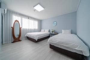 Hongdae Apartment 3 Bedroom, 2 Bathroom, King Bed
