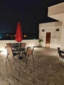 Spacious 2-Bedroom Apartment with Private Terrace, Central Delhi