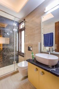 Spacious 2-Bedroom Apartment with Private Terrace, Central Delhi