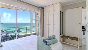 Beach Front Blouberg Beauty 1 bedroom apartment