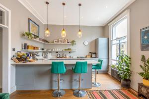 Chic Sun-Lit 1BR flat 2 min to Canonbury Tube