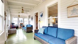 Driftwood Cottage by Bayley Vacation Rentals