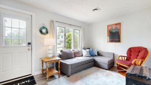 Seaglass Cottage by Bayley Vacation Rentals