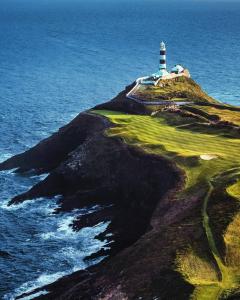 Black Lodge - Sea view with deck garden