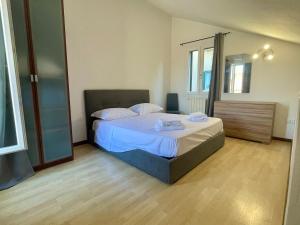 La Corte Urbana 48A Parking