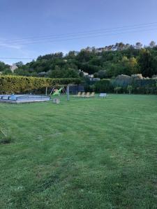 Charming villa with private swimming pool without overlooking neighbors