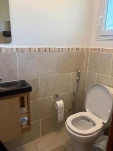 Charming villa with private swimming pool without overlooking neighbors