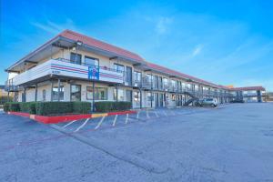 Super 7 Inn Dallas Near Duncanville