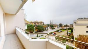 2-Bedroom, 2-Bathroom Apartment, Parking & Lake View - Pully - CD20-3F