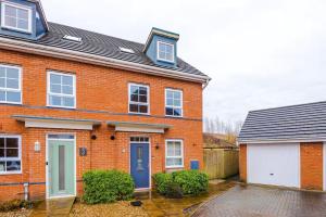 Spacious 3 bedroom home with garden