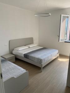 Villa-swimming pool CaDuMa Portofino view est