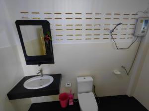 House 3 Bedroom Perfect for Families - Kitchen - Seaviews - Fast Wifi near Haad Rin