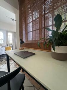 Cozy Garden Cottage for Two