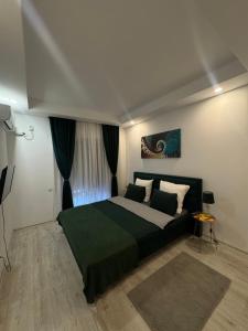 Lucas investment L3 -104