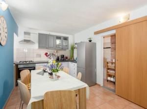 Villa Serenity With Pool