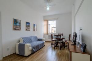 9min da Praia de Copacabana ao lado do metrô