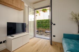 Bright flat with balcony in Corso Vercelli area