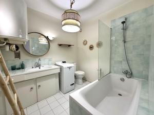 HYESER - Appartement pour 4 personnes sur le port dHyères