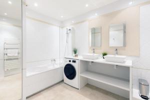 88 ANT - Appartement 3 chambres Rue Antibes proche Palais Festivals