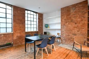Spacious Studio in a Converted Warehouse Shoreditch