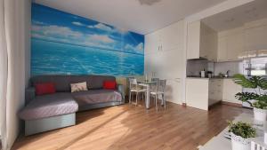 Lovely balcony sea views By CanariasGetaway