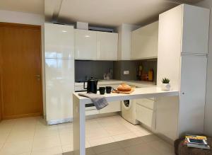 Maya Suites - Cozy Flat with Terrace & Garden