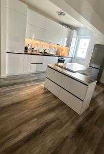 Luxury Apartment private parking