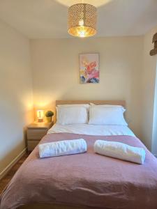 Phoebe Road 4BR Home with Parking Near Swansea Stadium