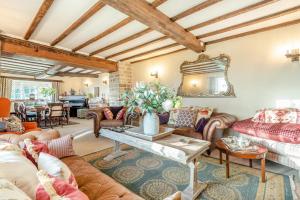 5 Bed in Wheathill oc-t30539