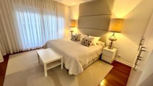 Cascais next to casino and to Tamariz beach