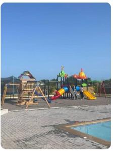 Dowayne 1bed 1 bath in gated community colbeck manor