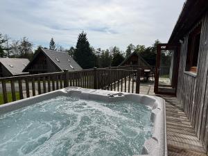 Lord Galloway 35 with Hot Tub